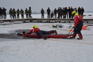 wspólne szkolenie policjantów i strażaków