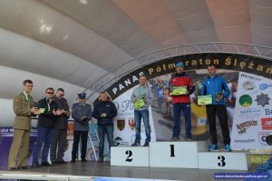 Złote, srebrne i brązowe medale dolnośląskich policjantów w IV Mistrzostwach Policji w Półmaratonie Ślężańskim
