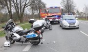 Kierowca opla potrącił policjanta patrolującego drogę na motocyklu