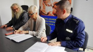 „MAŁY RATOWNIK” - rusza program prewencyjny bydgoskich policjantów skierowany do trzecioklasistów