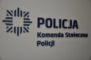 napis Policja Komenda Stołeczna Policji