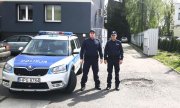 Dwaj policjanci z Komisariatu Policji w Tuchowie którzy uratowali życie niedoszłej samobójczyni