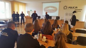 Uczniowie z Bydgoszczy i Inowrocławia na warsztatach tematycznych „Policjanci w służbie historii”