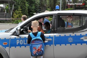 Policjanci oddziału dla dzieci niesłyszących