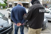 Kryminalni z Gdyni zatrzymali poszukiwanego 7 listami gończymi