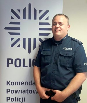 Dzielnicowy z Komendy Powiatowej Policji w Kamieniu Pomorskim