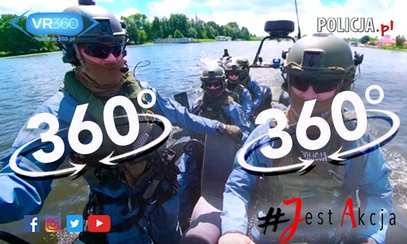 Policjanci na łodzi pontonowej, napisy: 360° i #JestAkcja