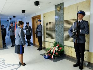 Zastępca Komendanta Głównego Policji nadinsp. Helena Michalak uczciła pamięć poległych policjantów
