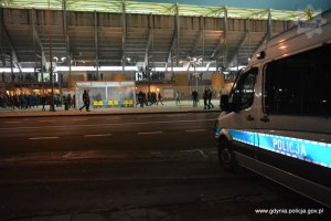 Policjanci zabezpieczali mecz piłki nożnej Lechia Gdańsk - Arka Gdynia