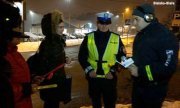 policjanci z wydziału ruchu drogowego bielskiej komendy, przedstawiciele Fundacji na Rzecz Bezpieczeństwa Ruchu Drogowego oraz dziennikarze Radia Bielsko i portalu Bielskie Drogi rozpoczęli drugą kampanię pod hasłem „Widoczni – bezpieczni”