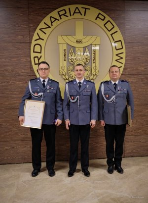 Uroczystość wręczenia medali przyznanych przez Biskupa Polowego Wojska Polskiego oraz odznak 25-lecia NSZZ Policjantów