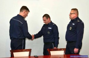 Dolnośląscy policjanci nagrodzeni za ratowanie ludzkiego życia i profesjonalizm w służbie