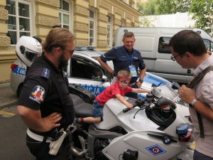 Stoisko Komendy Głównej i Stołecznej Policji popularne podczas Dnia Dziecka w Kancelarii Premiera