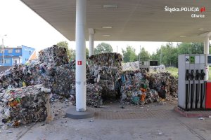 Kontrola składowiska śmieci