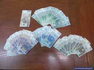 Policjanci z Dzierżoniowa przejęli 1400 porcji narkotyków