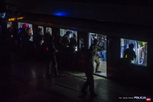 Ćwiczenia kontrterrorystyczne w metrze