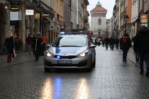 Policjanci z całego kraju dbają również w Krakowie o bezpieczeństwo i porządek publiczny podczas COP24