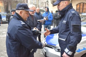 Uroczyste przekazanie 21 nowoczesnych radiowozów dla krakowskiej Policji