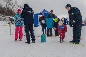 Kręcie mnie bezpieczeństwo na stoku - Kasina - dzieci biorą udział w konkurencjach