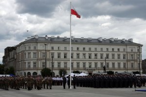 oddziały służby więziennej na Placu Piłsudskiego