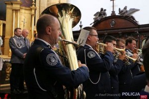 Muzycy z Orkiestry Reprezentacyjnej Policji  zapewnili oprawę Eucharystii