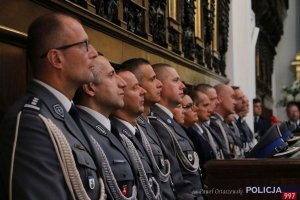 Przedstawiciele Policji podczas Mszy Świętej