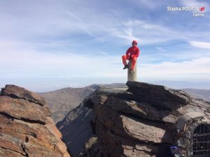 Zdjęcie kolorowe: Zdjęcie z wyprawy  ml. asp. Michał Puchały na najwyższy szczyt Hiszpanii, Mulhacén