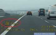 nagranie z policyjnego wideorejestratora przekroczenia prędkości