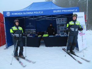 Policyjne partole narciarskie z garnizonu śląskiego