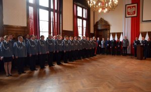 uczestnicy uroczystości wprowadzenie nowego komendanta wojewódzkiego policji w Szczecinie