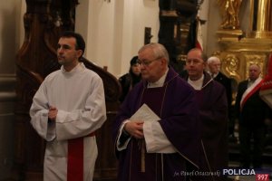 duchowni podczas mszy św. w intencji ofiar zbrodni katyńskiej