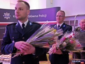 kwiaty od policjantów