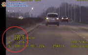przekroczenie prędkości przez kierującego - klatka z nagrania z videorejestratora