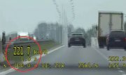 Nagranie z wideorejestratora  pokazujące samochód jadący z prędkością 221 km/h