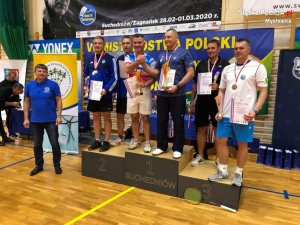 podium Mistrzostw Polski Służb Mundurowych w Badmintonie w grze deblowej