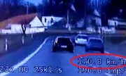 Fragment nagrania, na którym widać jak samochód jedzie z prędkością 170 km/h