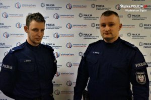 Sierż. Łukasz Skibski oraz sierż. Jakub Sojka z Komisariatu Policji w Radlinie