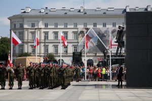 uroczysta parada wojska polskiego na Placu Piłsudskiego