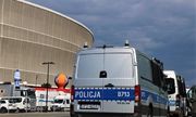 Pojazdy służbowe Policji pod Stadionem Miejskim