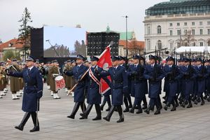 Uroczyste obchody Narodowego Święta Niepodległości na Pl. Piłsudskiego w Warszawie - Kompania Reprezentacyjna Polskiej Policji