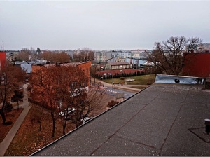 widok na okolicę z dachu budynku