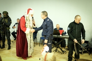 Spotkanie ze Świętym Mikołajem w Komendzie Głównej Policji