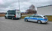 radiowóz policyjny i samochód Inspekcji Transportu Drogowego