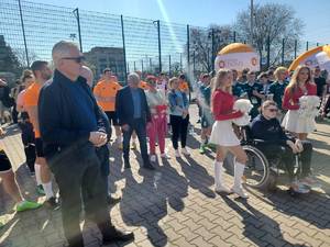 Charytatywny turniej piłki nożnej &quot;Stanę na nogi&quot;i festyn w Szkole Podstawowej z Oddziałami Integracyjnymi nr 280 im. Tytusa Chałubińskiego w Warszawie na rzecz Alana