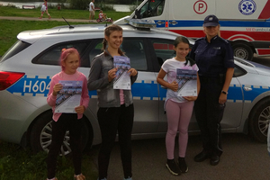 Policjanci spotkali się z dziećmi podczas pikniku
