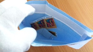 znaczki pocztowe w kopercie