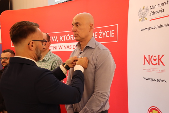 Kolejni policjanci z mazowieckiej komendy odznaczeni przez Ministra Zdrowia