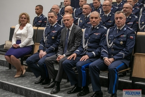 Sekretarz Stanu Czesław Mroczek, komendant główny Policji i jego zastępcy