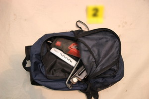 zabezpieczony plecak z narzędziami