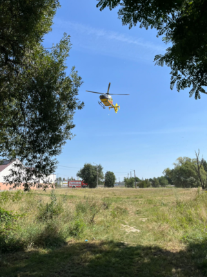 helikopter pogotowia ratunkowego w powietrzu